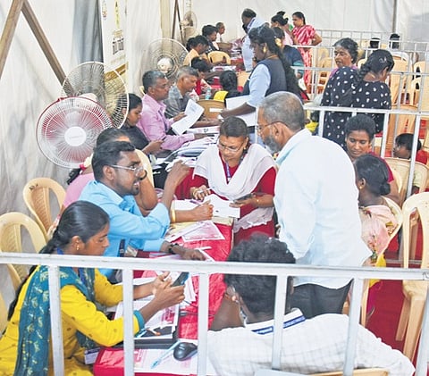 Public thronging Ungaludan Stalin special camp at Perungudi panchayat office on Thursday
