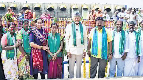 CM Nara Chandrababu Naidu with farmers after releasing water to Handri-Neeva Sujala Sravanthi (HNSS) canal from Srisailam Reservoir at Malyala pumping station in Nandyal district on Thursday.