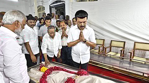 Late CM Karunanidhi's eldest son dies, TN CM bereaved