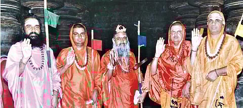 An archived photo of all the five peetadhipathis of Veerashiva lingayat community at Davanagere
during their previous visit