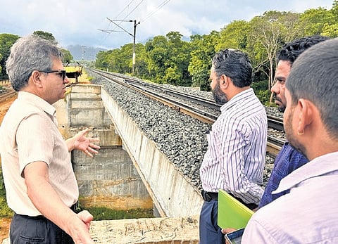 Palakkad DRM Arun Kumar inspects work at Kottekkad–Madukkarai stretch