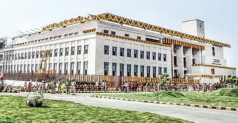 The division bench, comprising Justices R Raghunandan Rao and Jagadam Sumathi, directed the Advocate Commissioner to visit six police stations specified by the petitioner, and submit a detailed report.