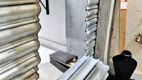 The theft came to light when the owner arrived to open the shop on Monday morning and found the valuables missing. A complaint was lodged.
