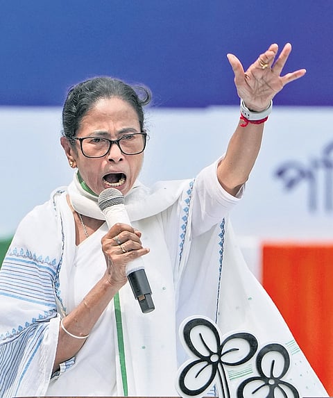 BJP unleashing ‘linguistic terrorism’ on Bengalis: Didi