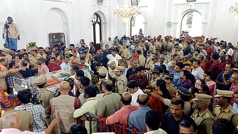 Chief Minister Pinarayi Vijayan, cabinet ministers, senior CPM leaders including Prakash Karat and several MLAs, and Kerala Governor Rajendra Vishwanath Arlekar were present at the venue to offer their tributes.