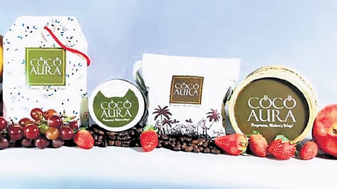 The lifespan of the air freshener depends on factors like gel quantity, fragrance concentration, temperature, humidity, and air circulation but can last up to 22 days on an average.