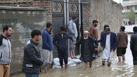 The floods also damaged infrastructure in the affected districts, killed livestock, and affected 1,800 families, worsening conditions in already vulnerable urban and rural communities.