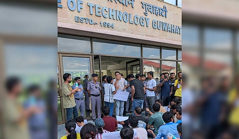 The protestors alleged that the fee hike was made without transparency and without consulting the student community.