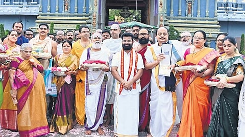 The event ended with the chanting of Vedic hymns, invoking divine blessings and marking the close of a spiritually enriching month.