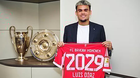 Bayern Munich sign Luis Diaz from Liverpool on four-year deal.