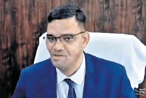 IAS officer, who did sit-ups amid lawyer stir, shunted