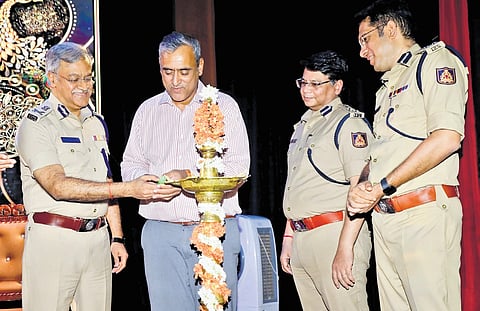 BBMP Chief Commissioner Maheshwar Rao and Bengaluru City Police Commissioner Seemant Kumar Singh inaugurate the peace and harmony meeting in Bengaluru