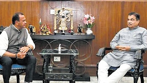 R&B Minister Komatireddy Venkat Reddy with Union Roads and Transport Minister Nitin Gadkari in New Delhi on Tuesday.