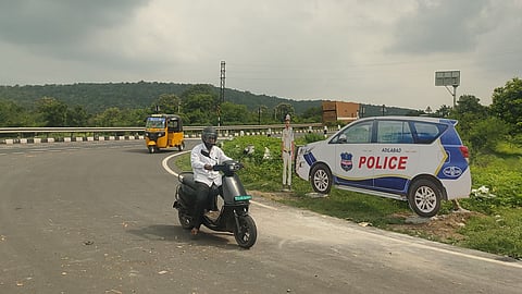 Adilabad police arranged police constable and vehicle cutouts on the NH 44 block spots to control the road accidents in the district.
