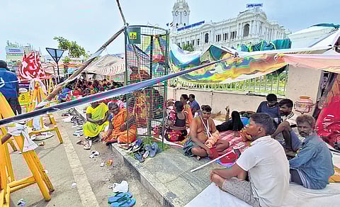 Sanitary workers protesting outside the Ripon Buildings