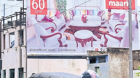 The judges observed that the competent authorities from police, revenue and local bodies are bound to prevent and remove such illegal and dangerous hoardings.