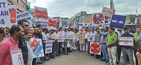 Jaipur traders staged a strong protest against United States President Donald Trump’s decision to impose steep additional tariffs on Indian goods.