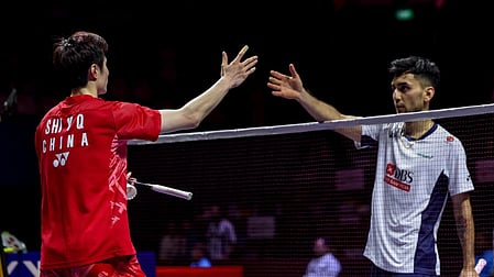 Lakshya Sen (R) will face top seed Shi Yu Qi of China (L) in the Round of 64 during the upcoming World Championships in Paris
