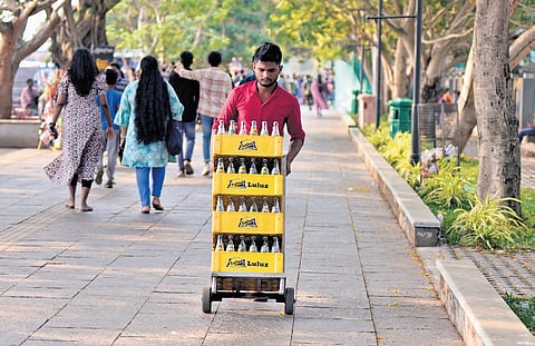 A street vendor at Marine Drive.