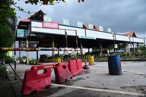 The dedicated path way to felicitates easy passage of ambulances as been closed on board directions at the Paliyekkara toll Plaza