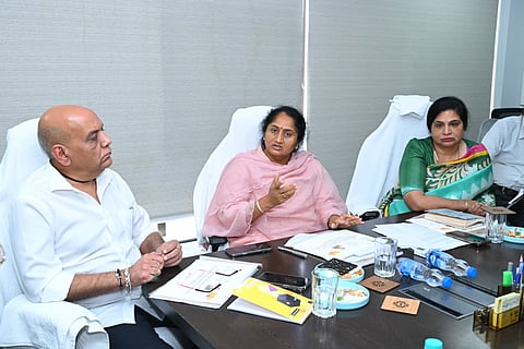 Handlooms and Textiles Minister S. Savita chaired a review meeting at Handlooms Commissionarate in Mangalagiri on Thursday.