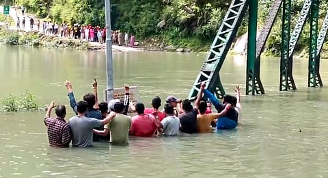 Debris blocked the Yamuna in Uttarkashi’s Yamuna Valley, creating a large lake.