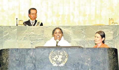 Mata Amritanandamayi speaking at the Millennium World Peace Summit of Religious and Spiritual Leaders held at the United Nations in 2000