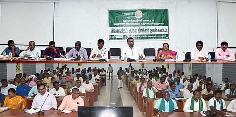 The meeting was attended by District Revenue Officer R Jeeva, Joint Director of Agriculture V Sathiyamoorthi, officials from various departments, farmers, and representatives of farmers’ associations.