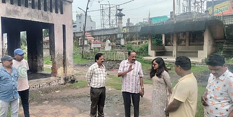 CMC commissioner Kirandeep Kaur Sahota, mayor Subash Singh and other officials during their visit to the Satichaura crematorium | Express