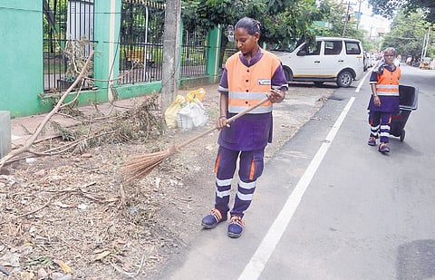 The AG said, as a result of the workers refusing to work, about 2,000 tonnes of garbage has accumulated in the city