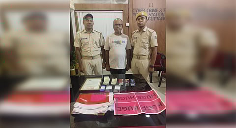 The accused along with police.