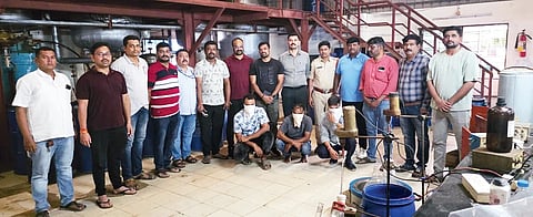 A team from the Maharashtra Crime Detection Unit has unravelled a complex network of drug manufacturing at Cherlapalli in Hyderabad and arrested 12 persons.
