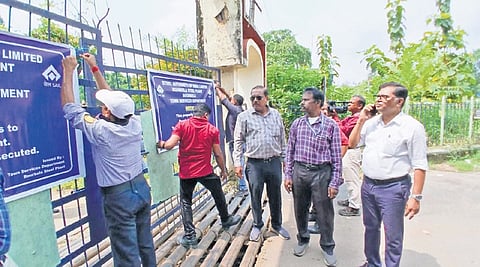 RSP authorities sealing the Bhanja Bhawan complex in Rourkela on Friday