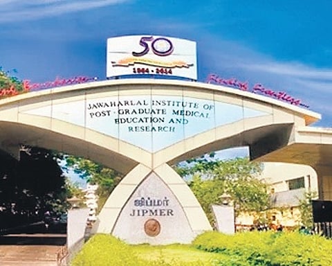 JIPMER not yet shelved dual course on med degree, forms internal panel