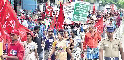 Over 500 sanitary workers took out a rally on Thursday, demanding they be employed directly under the Greater Chennai Corporation.