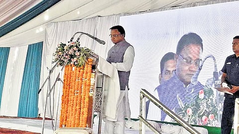 Chief Minister Mohan Charan Majhi addressing the condolence meeting at Nuapada.