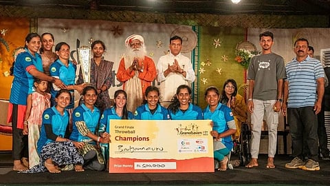 Union Sports Minister Mansukh Mandaviya, Sadhguru, ace shuttler Saina Nehwal, Chess Grandmaster Vaishali Rameshbabu, and para-Olympian Bhavina Patel were present.