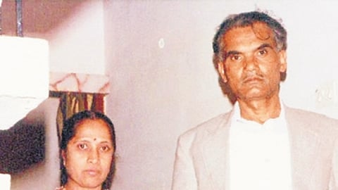 A younger SL Bhyrappa with his wife, Saraswathi, in this undated picture.