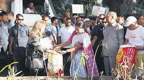 Chief Minister Rekha Gupta takes part in the cleanliness drive in her Shalimar Bagh constituency.