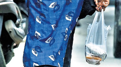 Fines ranging from Rs 10,000 to Rs 1 lakh will be imposed on sale and use of banned single-use plastic.