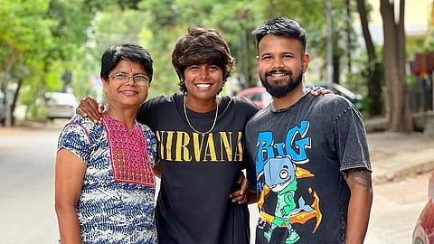 Arundhati Reddy (C) with her mother Bhagya and brother Rohit