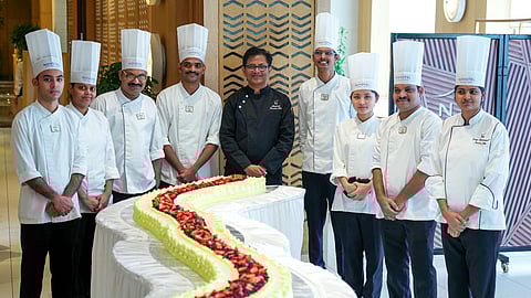 Wave of happiness at Novotel Airport