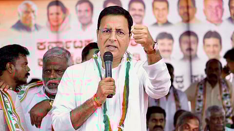 AICC General Secretary Randeep
Singh Surjewala.