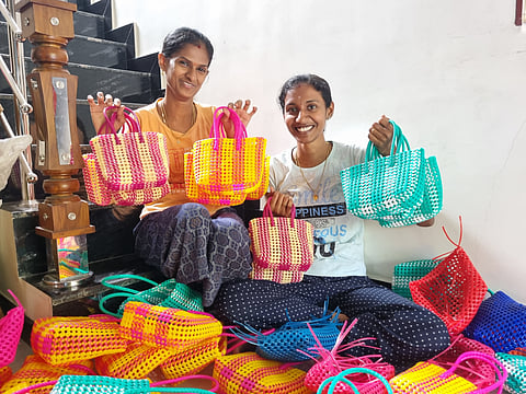 Wire baskets: Handled with flair