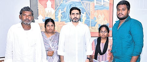 Minister for HRD and IT Nara Lokesh met the family members of TDP activist Namboori Seshagiri Rao at Undavalli on Thursday.