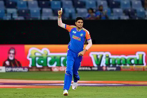 India's Shubman Gill celebrates the wicket of Sri Lanka's Kusal Mendis during the Asia Cup cricket match between India and Sri Lanka at Dubai International Cricket Stadium, United Arab Emirates, Friday, Sept. 26, 2025.