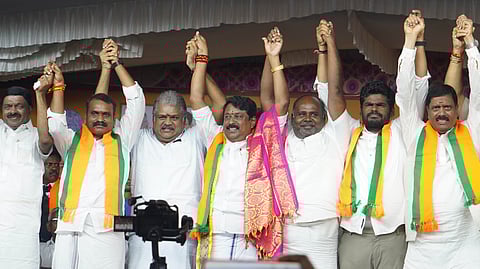 Leaders of the NDA at the launch of Nainar Nagenthran’s Tamilagam Thalainimira Tamizhanin Payanam in Madurai on Sunday