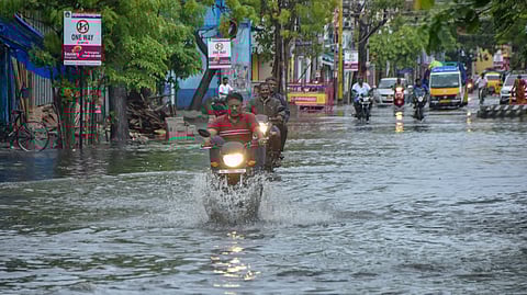 Rain Water stagnated near old corporation office at Thoothukudi city.