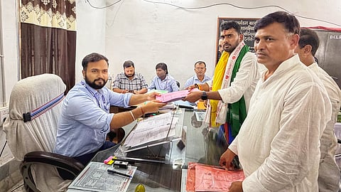 Shiv Prakash Garib Das has filed his nomination as the Congress candidate from Bachhwara constituency in Bihar.
