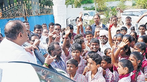 The minister stressed the need to ensure a hassle-free and transparent paddy procurement process.